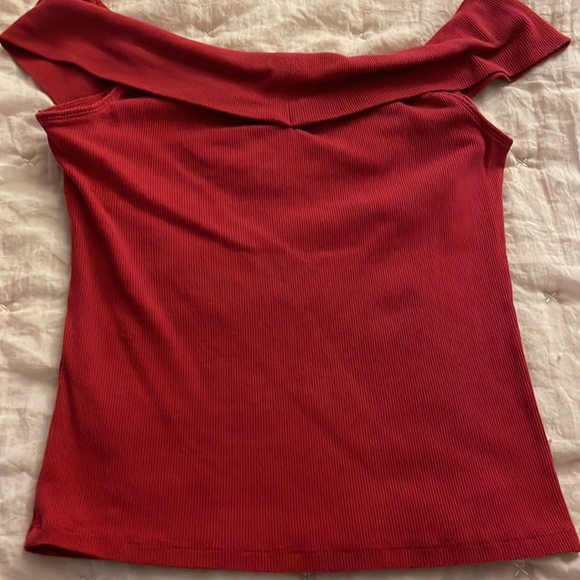 Hollister Red Off the Shoulder Ribbed Top - Picture 2 of 3